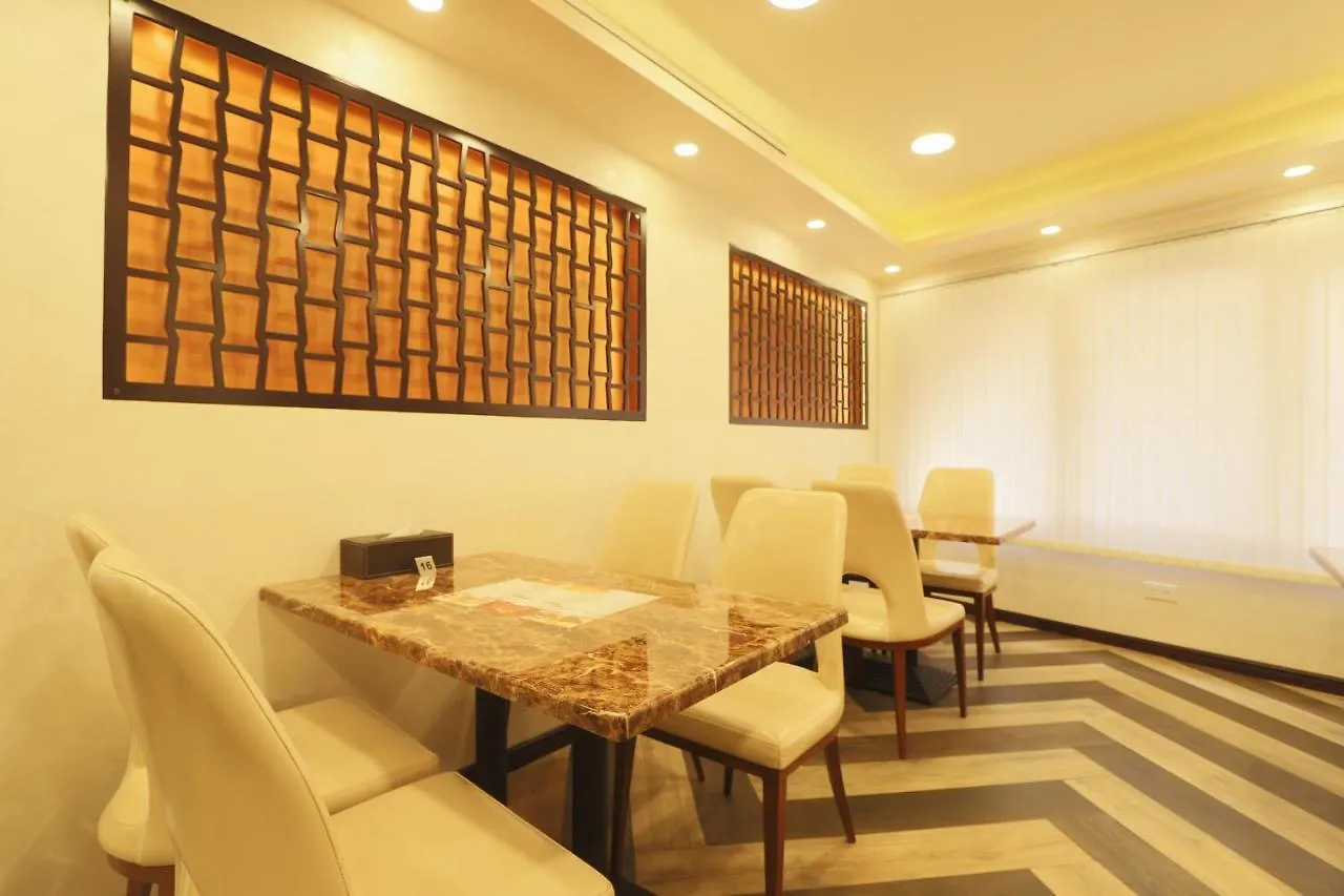 24 Gold Hotel Dubai