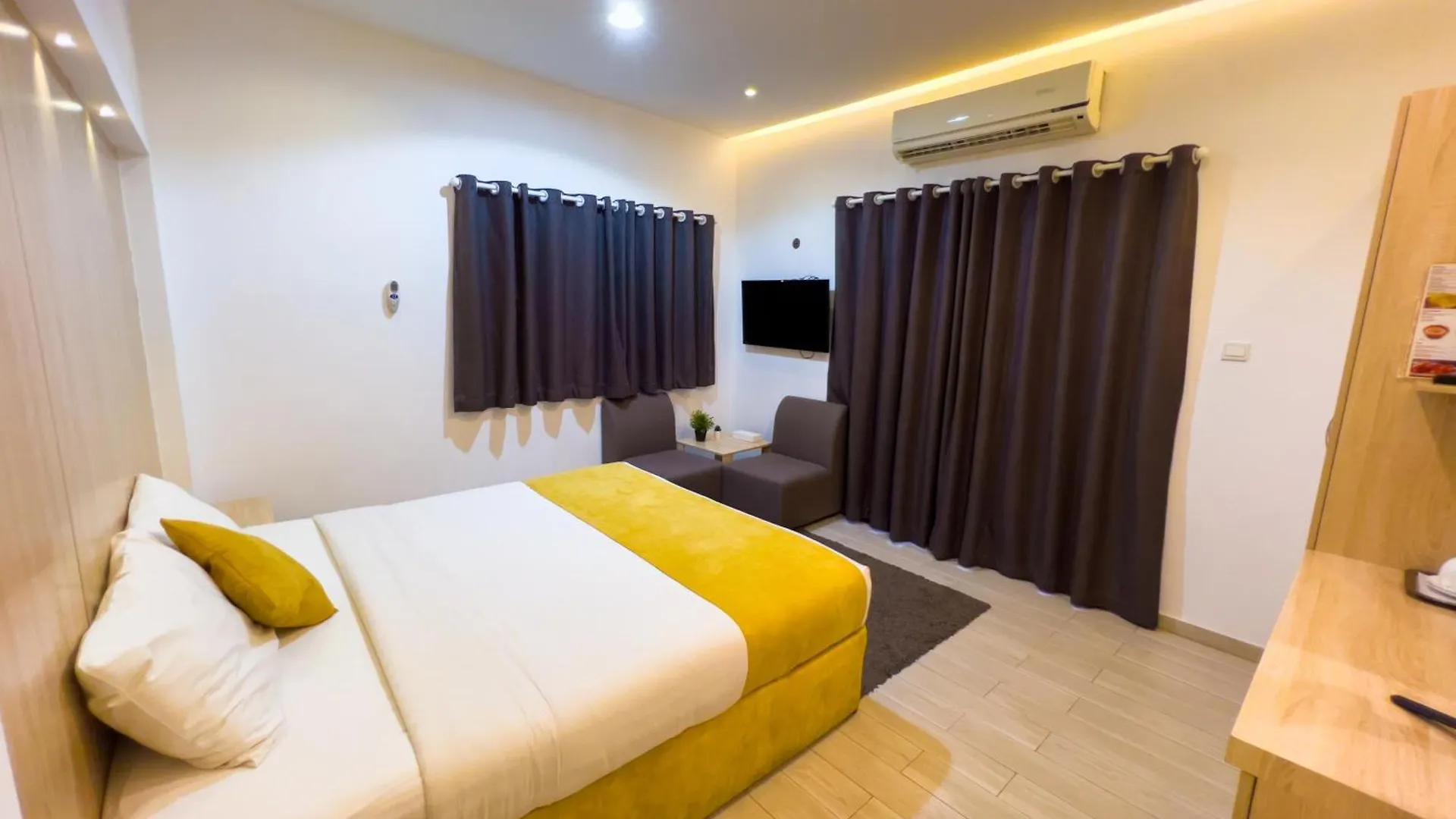 24 Gold Hotel Dubai